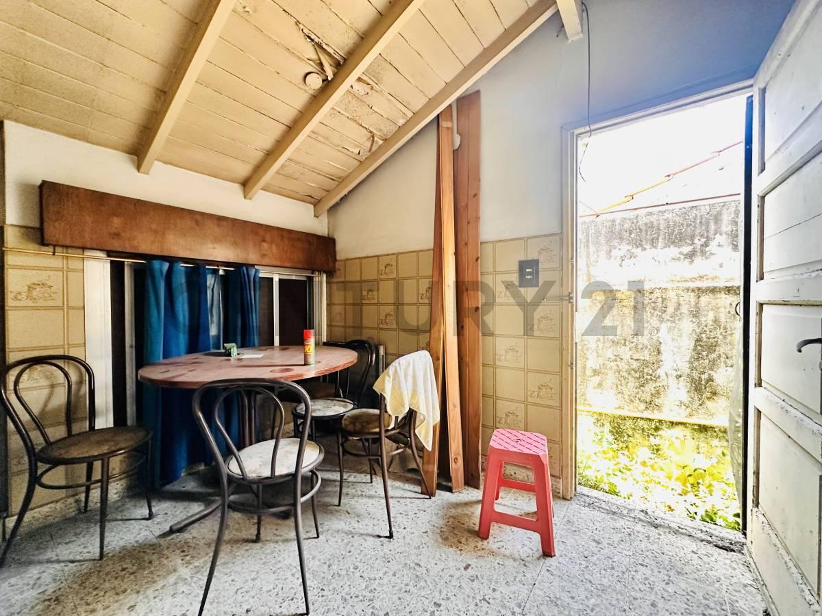 CASA A RECICLAR + GALPON EN LOTE DE PROPIO 200m2 — foto 1
