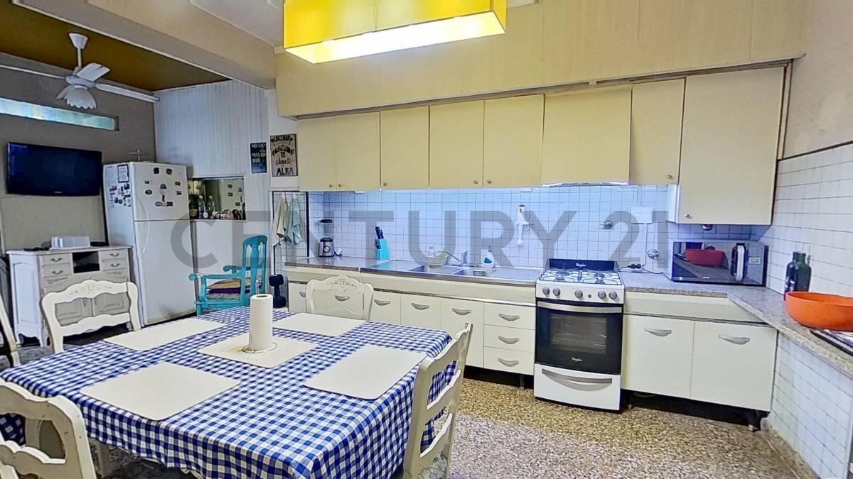 PH 4 ambientes con patio parrilla, cocheras para dos autos | Todo en planta baja - COPIA — foto 1
