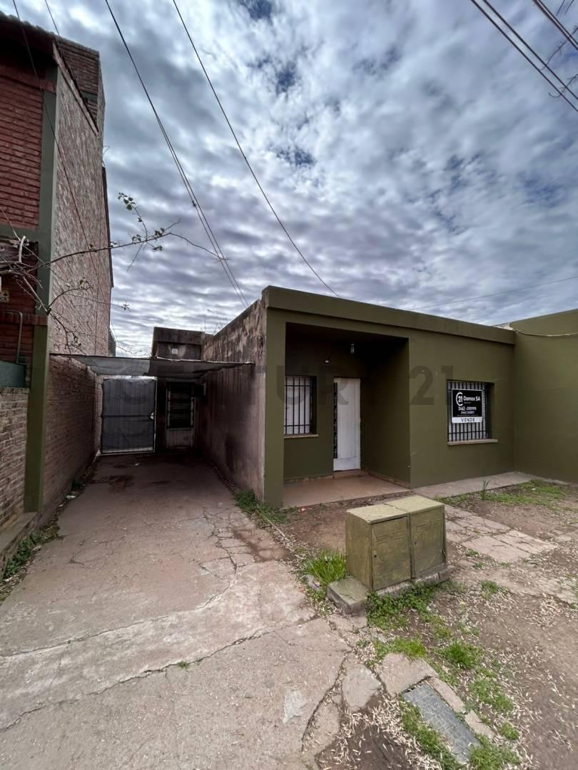 CASA MAS DEPARTAMENTO EN VENTA EXCELENTE UBICACIÓN EN VENADO TUERTO — foto 1