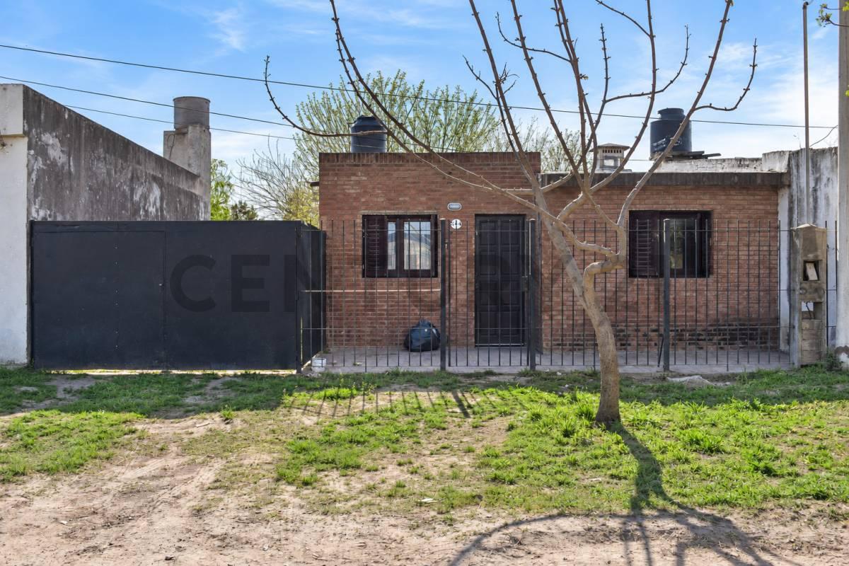 Casa de 2 dormitorios sobre lote de 300 m² en Venado Tuerto — foto 1