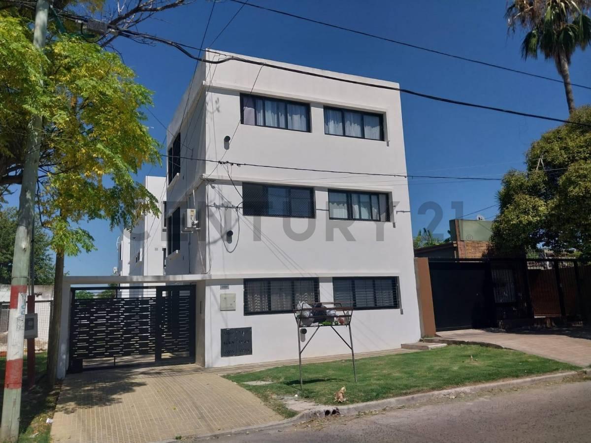 Departamento en 67 entre 135 y 136 Los Hornos — foto 1
