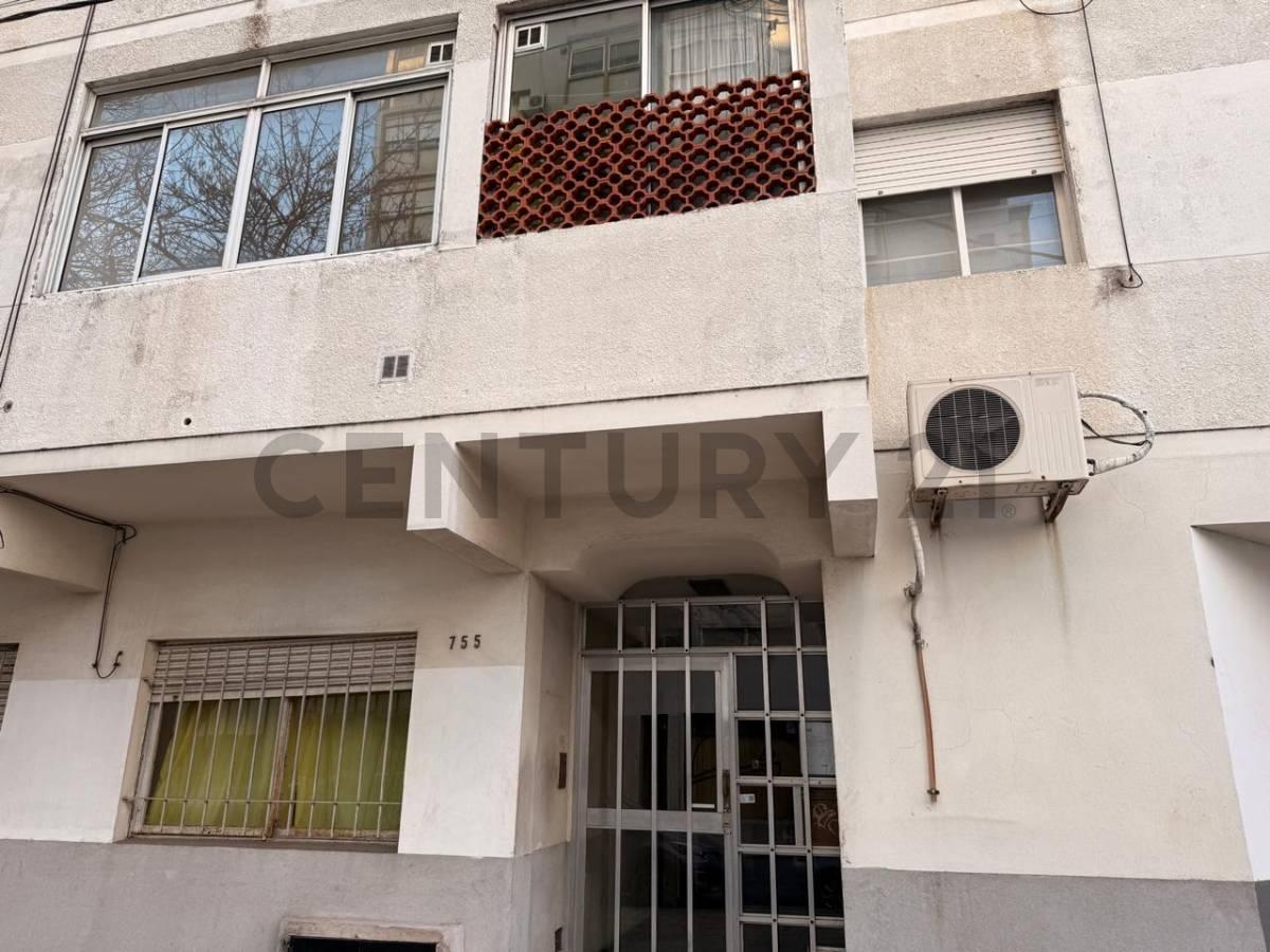 Departamento en Alquiler de 3 dormitorios, 5 ambientes, en La plata provincia de Buenos Aires — foto 1