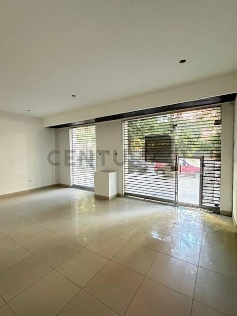 LOCAL COMERCIAL CON DEPOSITO A LA VENTA EN LA PLATA — foto 1