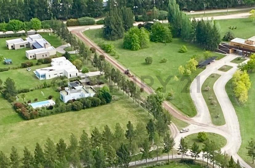 VENTA TERRENO CAMPOS DE ROCA ll 2520 m2 — foto 1