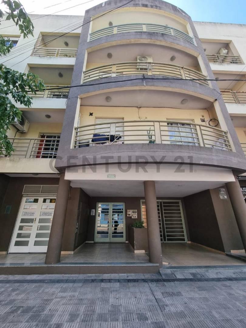 VENTA DEPARTAMENTO1 DORMI CON COCHERA SEMI CUBIERTA — foto 1
