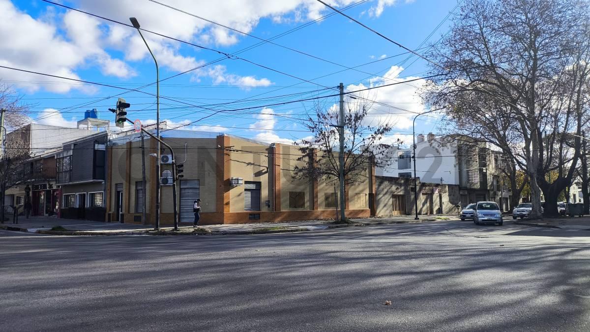 LOCAL COMERCIAL/OFICINAS en ALQUILER en La Plata, Zona — foto 1