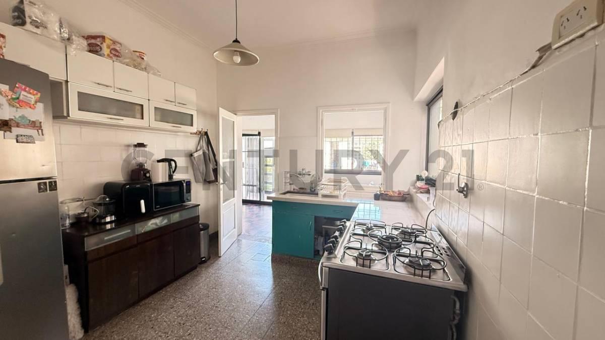 Casa en Venta de 2 dormitorios, tres ambientes, Tolosa, Buenos Aires. — foto 1