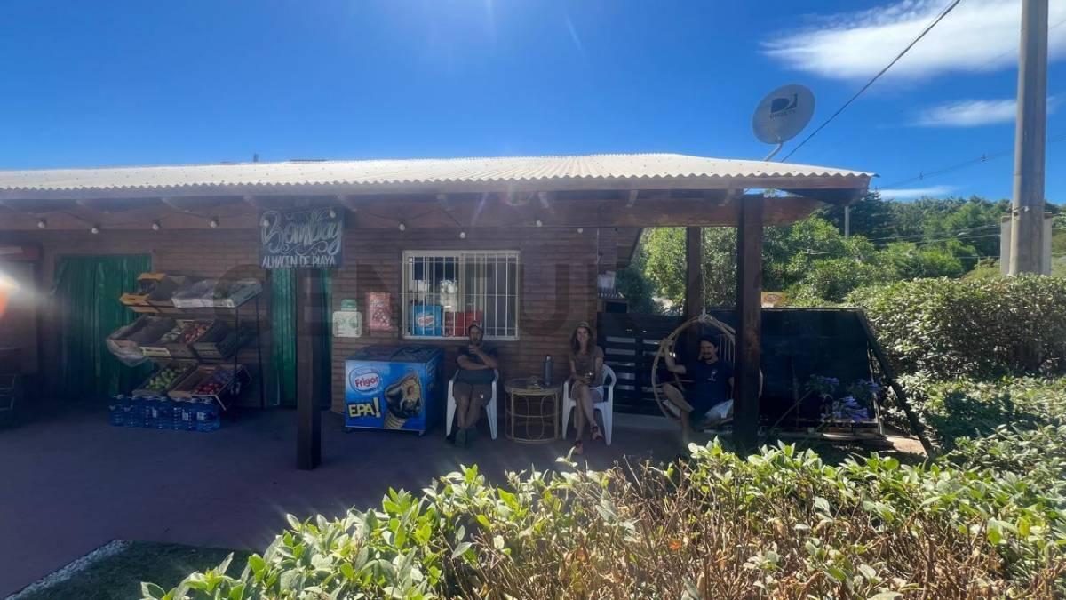 Casa en Barrio Las Dunas + fondo de comercio. — foto 1