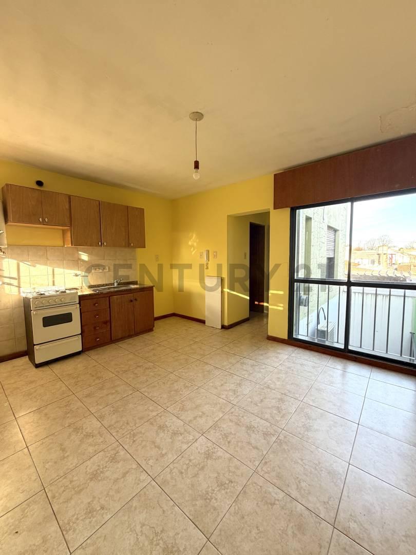 Departamento 2 ambientes con balcón – Apto crédito – Excelente ubicación-VENADO TUERTO — foto 1