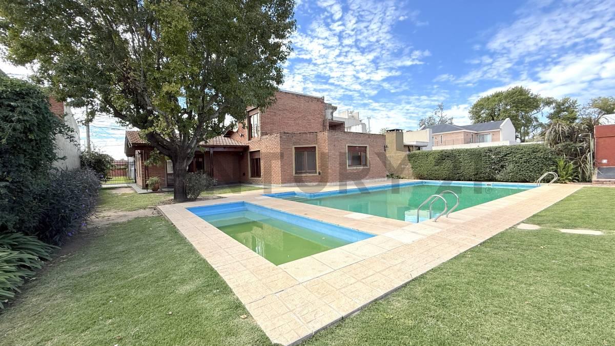 CASA PREMIUM, 3 HABITACIONES, PILETA Y QUINCHO. VENADO TUERTO — foto 1