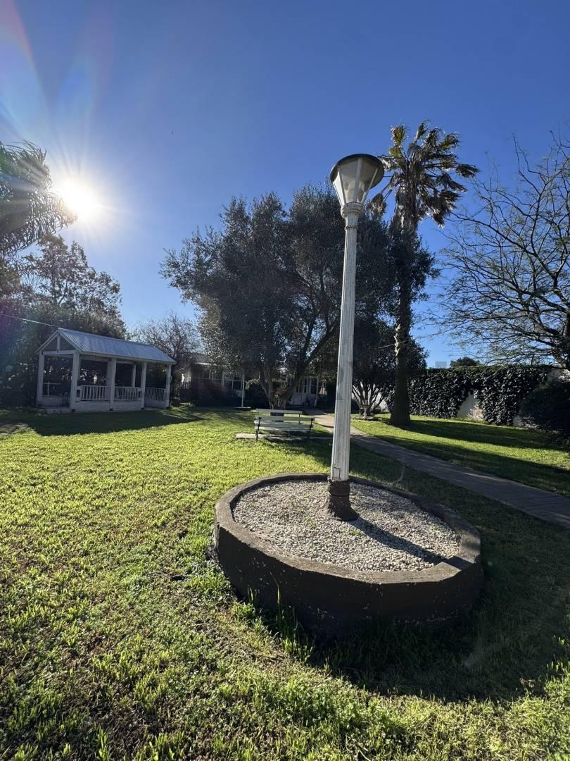CASA QUINTA CON AMPLIO PARQUE. VENADO TUERTO — foto 1