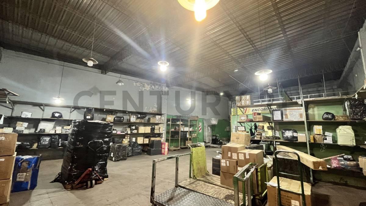 Galpón en Venta – Inversión con Renta Asegurada – Calle Santa Fe Este 1044, San Juan — foto 1