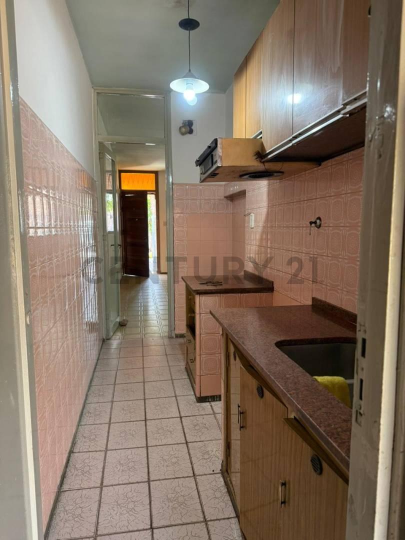 Casa de 3 dormitorios en Barrio Kennedy – Santa Lucía — foto 1