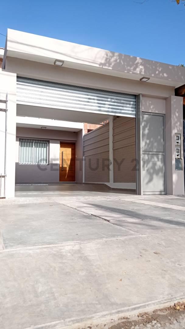 Dúplex completamente equipado frente a la "Plaza de lo niños" — Capital, San Juan — foto 1