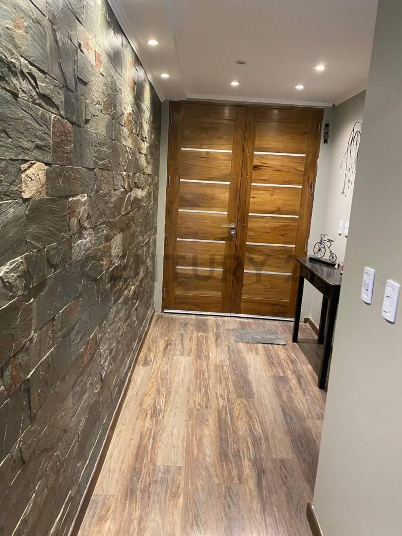 Exclusiva casa en venta en Barrio San Juan de los Olivos 300 m² 5 dormitorios Piscina — foto 1