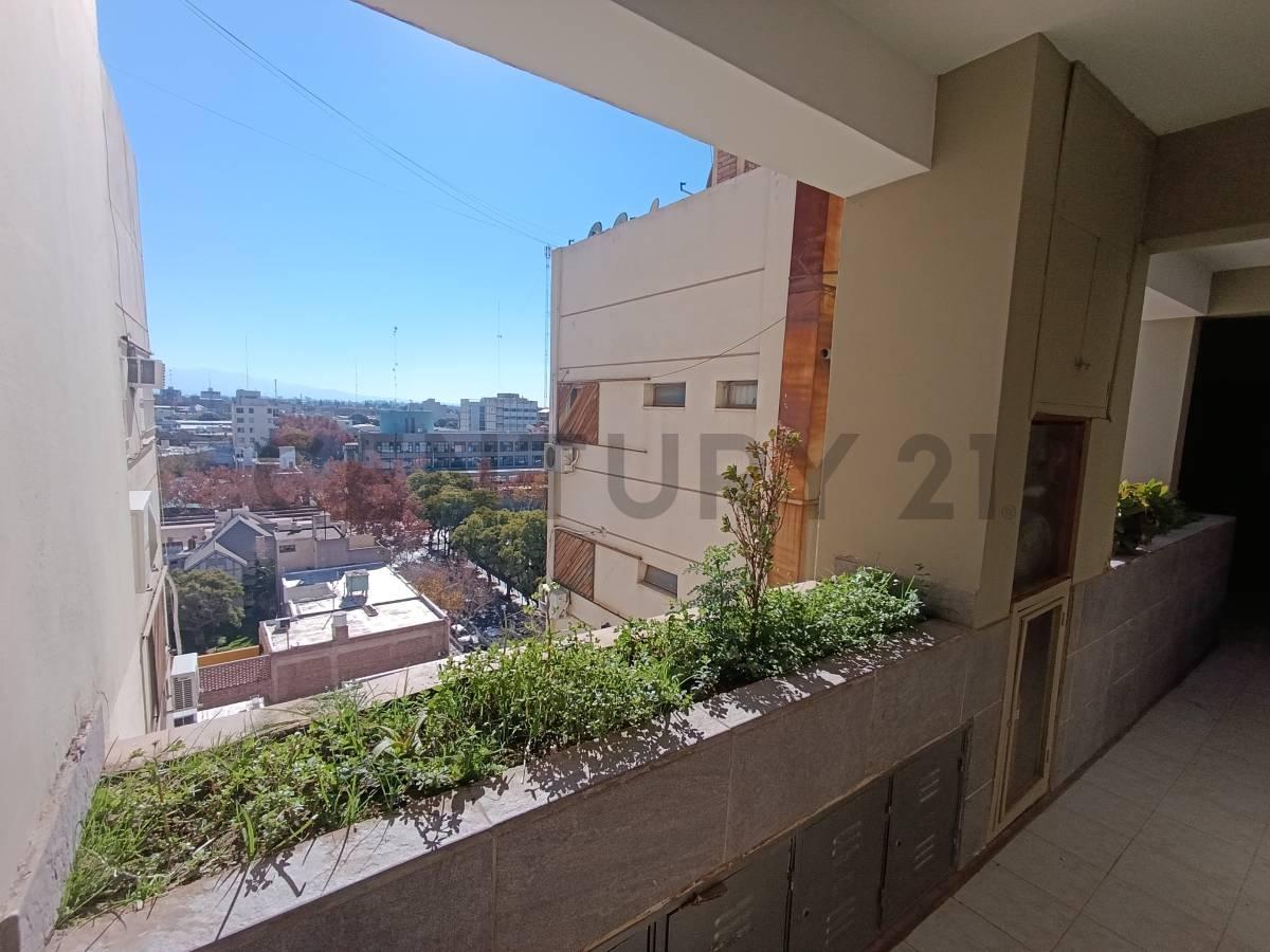 Venta departamento 3 dormitorios 2 baños en Centro de San Juan. — foto 1