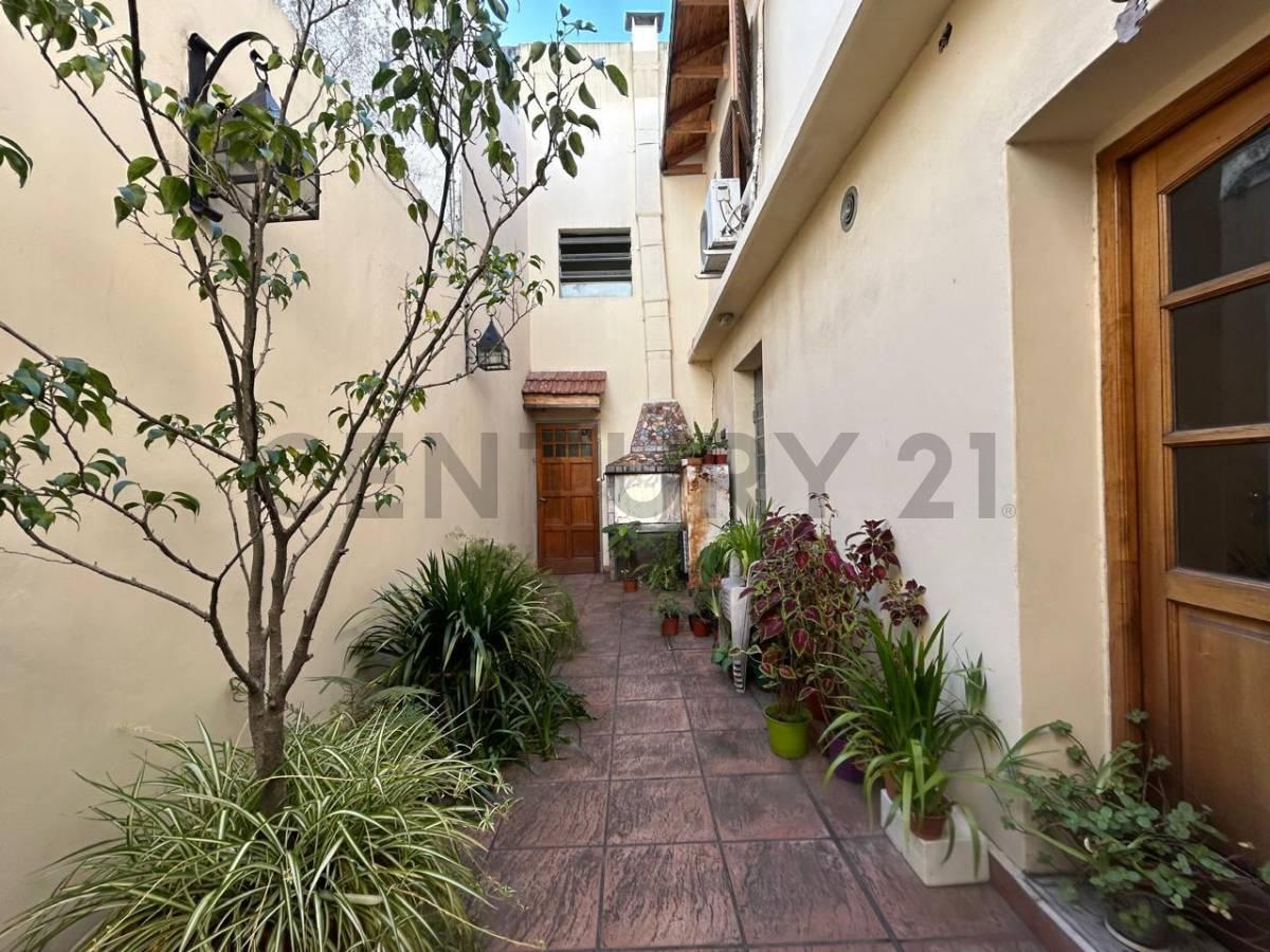 VENTA CASA 4 AMBIENTES VILLA DEL PARQUE — foto 1
