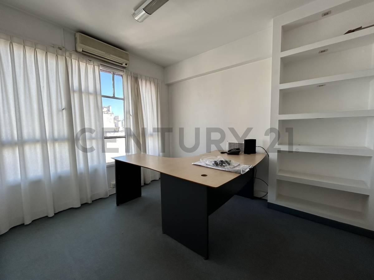 ALQUILER OFICINA 5 AMBIENTES EN MICROCENTRO — foto 1