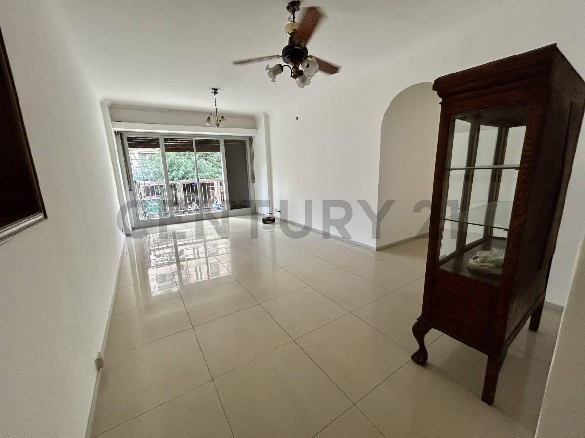 VENTA DEPARTAMENTO 4 AMBIENTES CON PATIO Y BALCON AL FRENTE EN VILLA CRESPO — foto 1