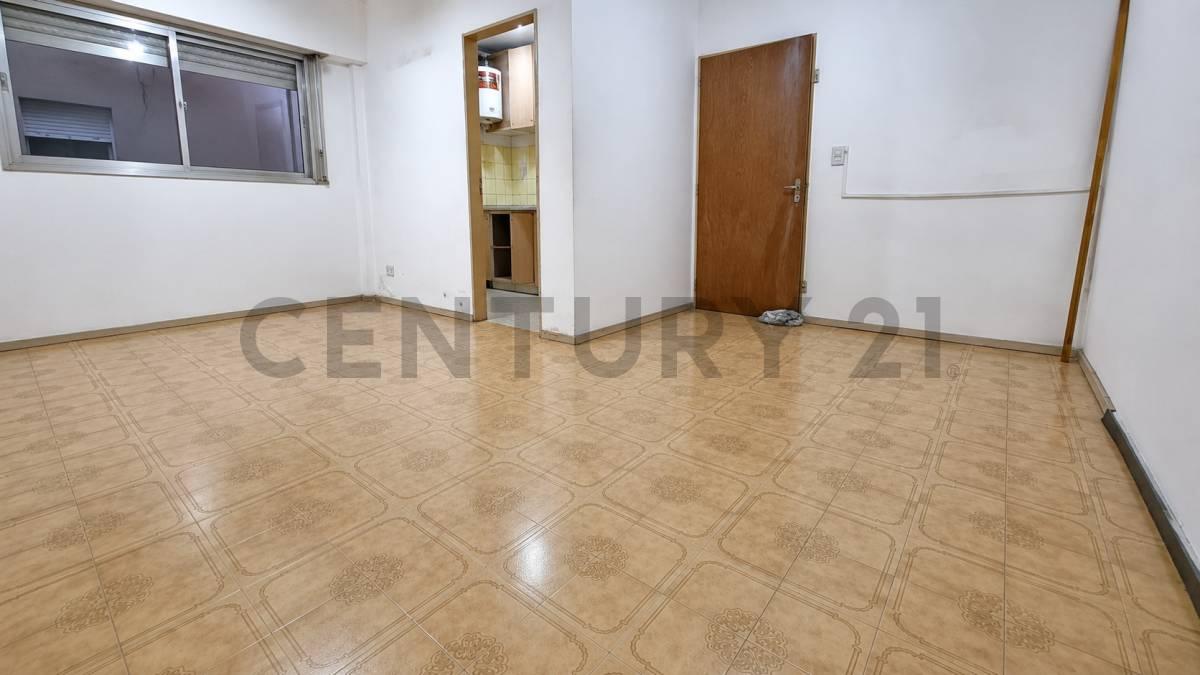 VENTA DE DEPARTAMENTO 2 AMBIENTES EN LANUS OESTE — foto 1