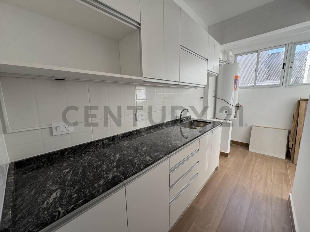VENTA DEPARTAMENTO 4 AMBIENTES EN ALMAGRO TOTALMENTE REFACCIONADO / ACEPTA PERMUTA — foto 1