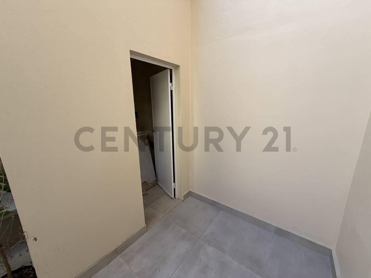 VENTA DEPTO 4 AMBIENTES RECICLADO CON PATIO EN PLENO COLEGIALES — foto 1