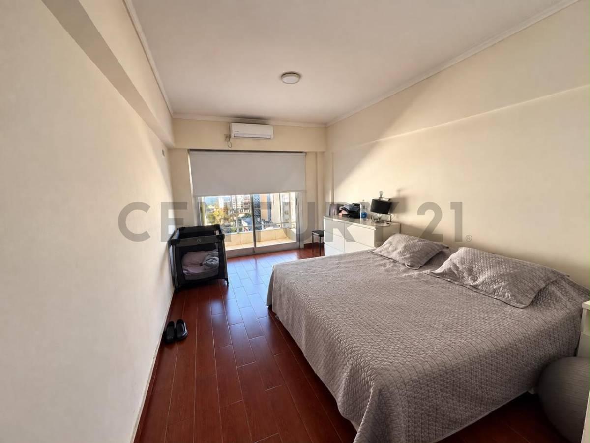 VENTA DEPARTAMENTO CUATRO AMBIENTES CON, DOBLE COCHERA Y BAULERA – BALVANERA — foto 1