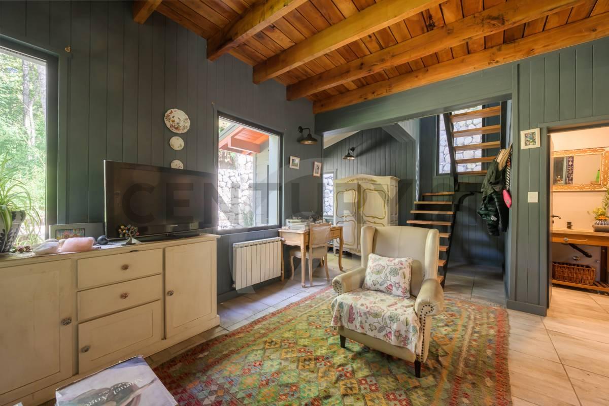 VENTA CASA SAN MARTIN DE LOS ANDES . BARRIO LOS ROBLES — foto 1