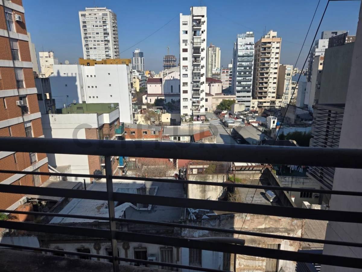 GRAN MONOAMBIENTE CON BALCON OCTAVO PISO. LUMINOSO . AMENITIES ( PISCINA, SUM, SALON DE FIESTAS, LAU — foto 1
