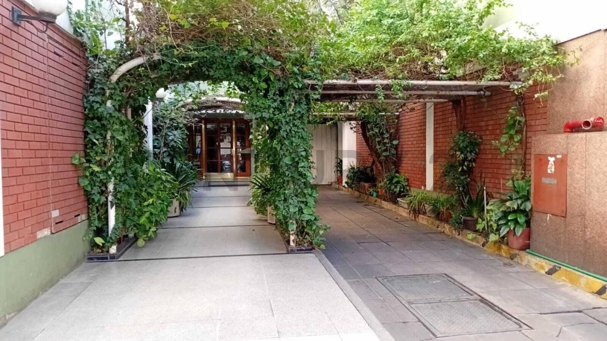 ¡Luminoso Monoambiente en lo Mejor de Caballito! Ideal Inversión o Primera Vivienda — foto 1