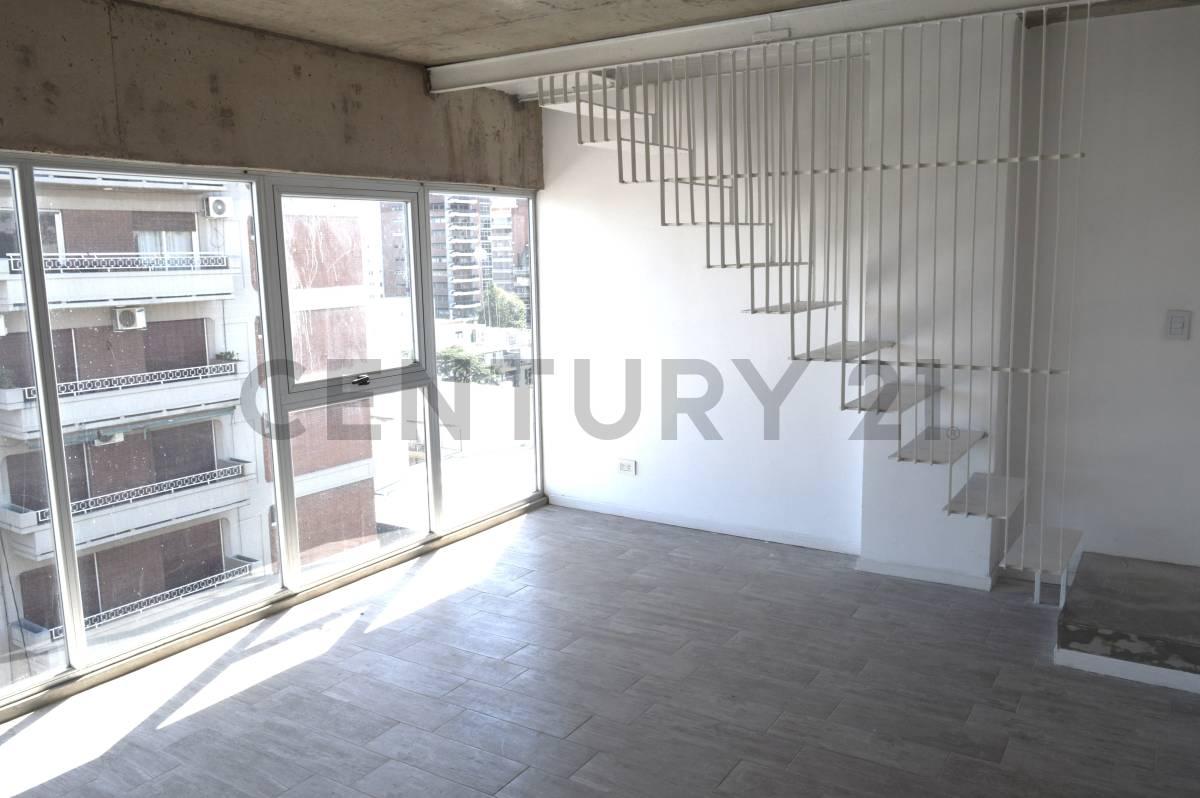 VENTA Duplex 2 ambientes 9° piso 100% Luz Balcon VILLA URQUIZA — foto 1