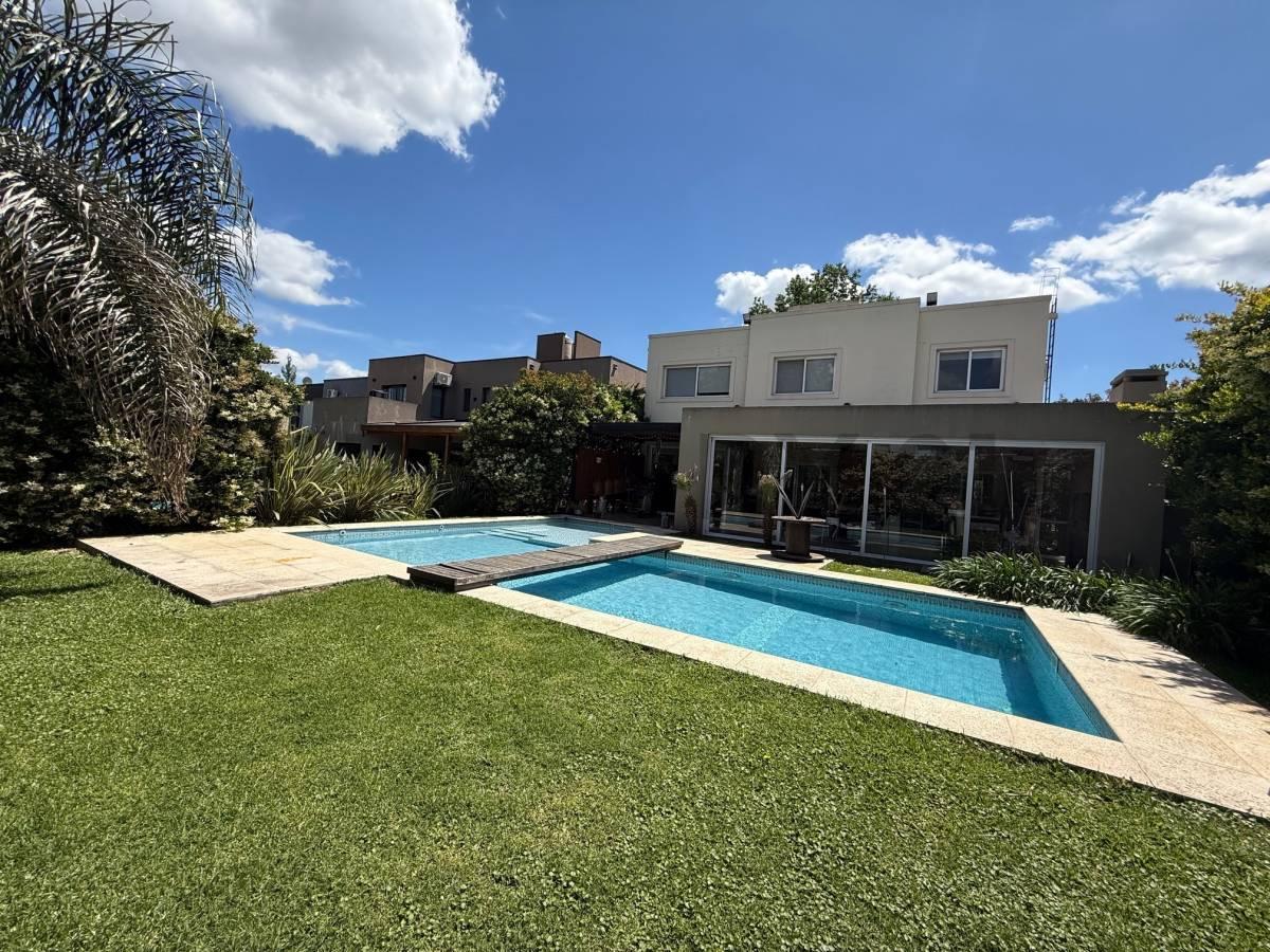VENTA DE CASA 4 AMBIENTES EN HARAS MARIA VICTORIA, MORENO — foto 1