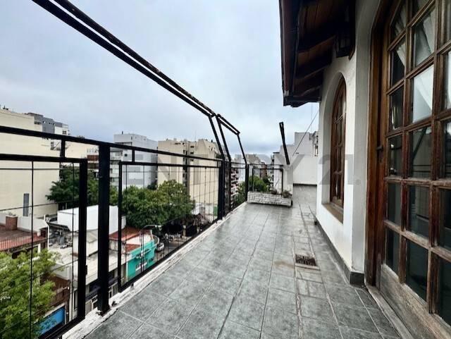 Belgrano- Venta Departamento 3 ambientes con balcón terraza, patio y cochera doble en Belgrano — foto 1