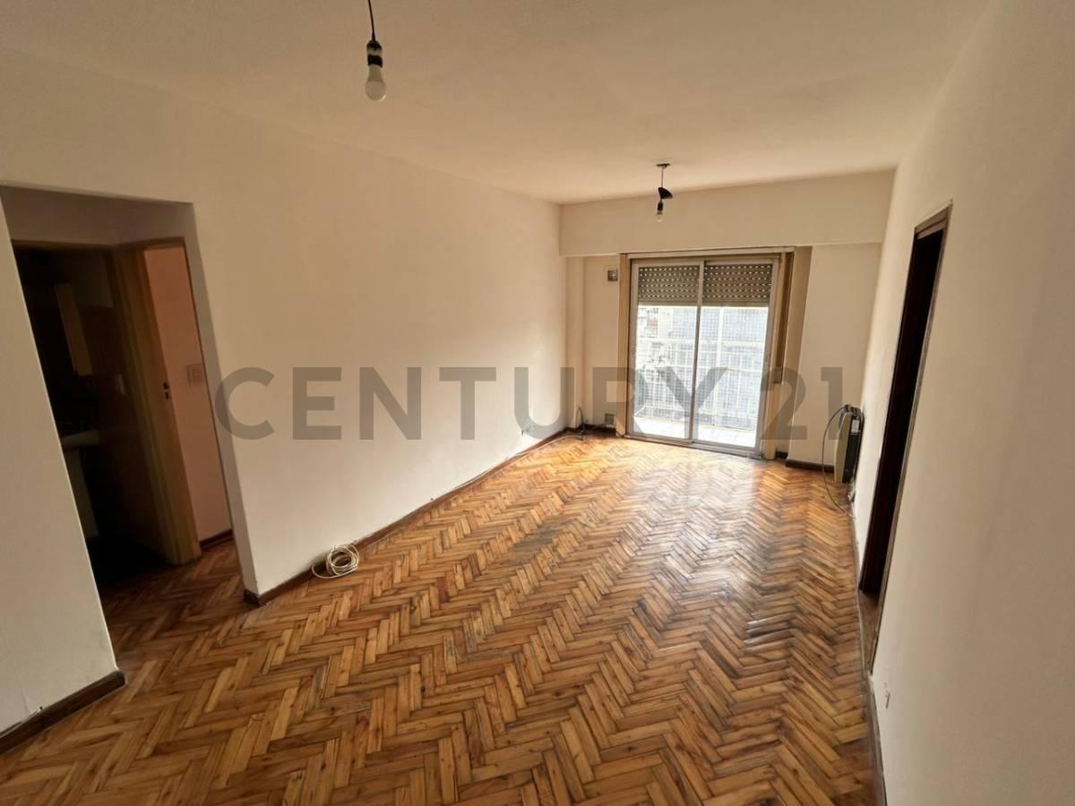 Departamento 2 ambientes en Venta - Monte Castro — foto 1