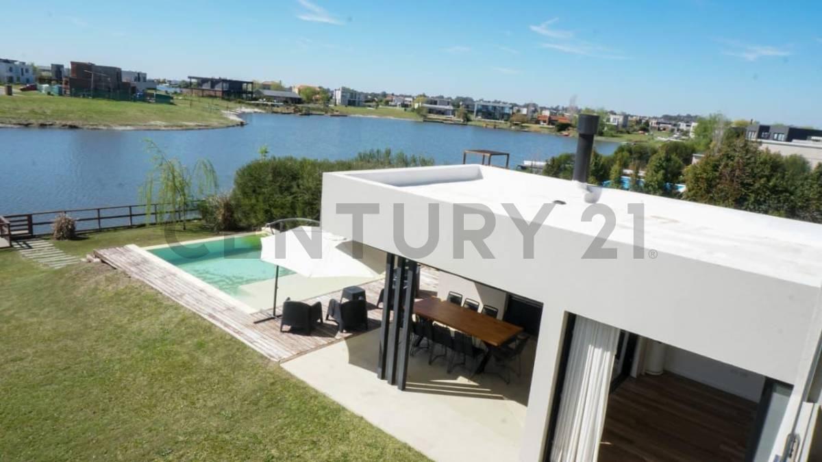 VENTA ACEPTA PERMUTA CASA 4AMBIENTES SAN SEBASTIAN — foto 1