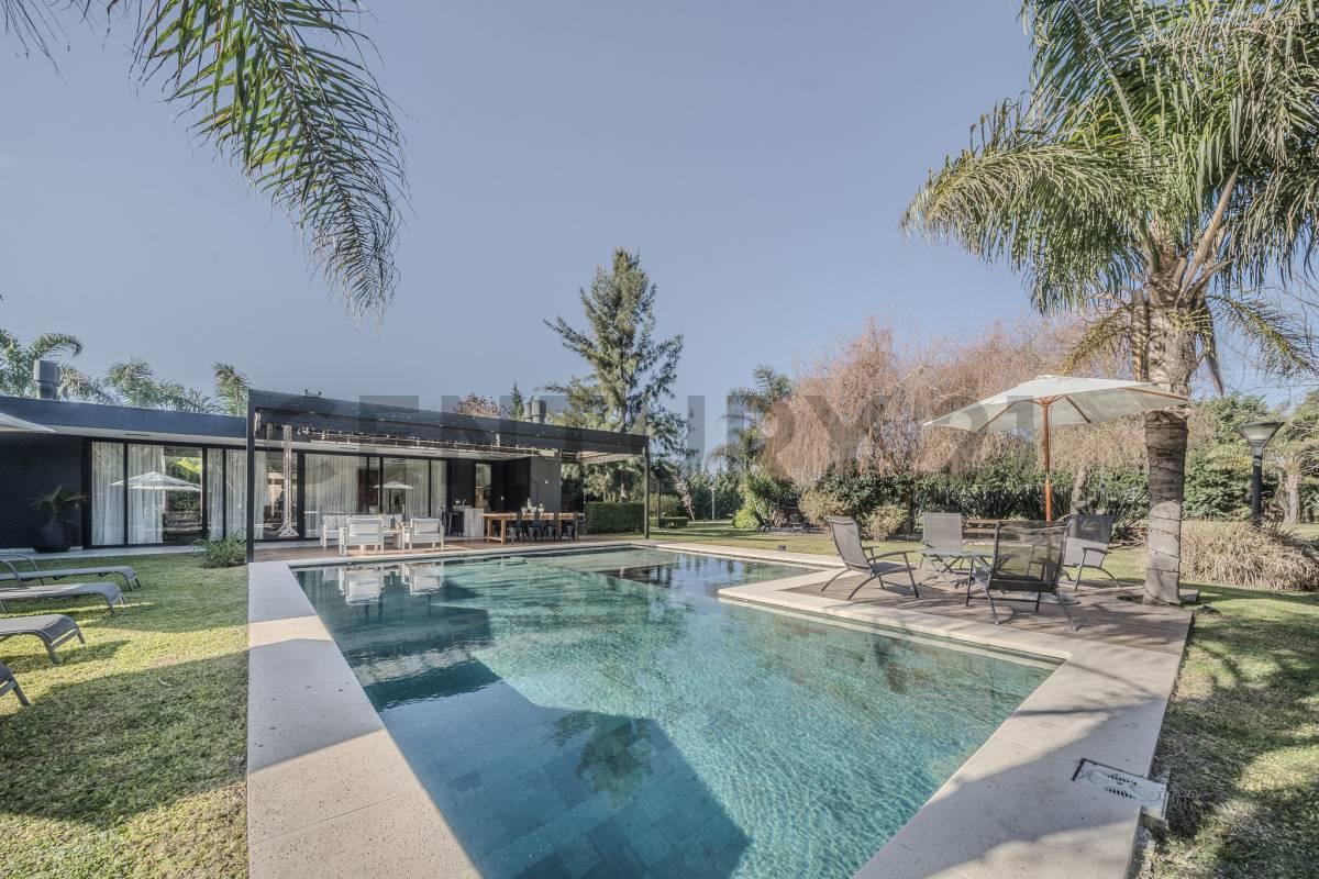 Exclusiva Residencia de Categoría en Comarcas de Luján — foto 1