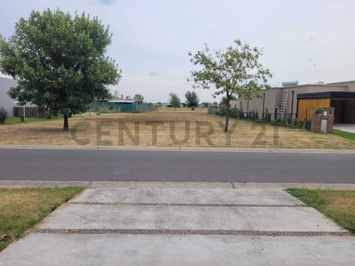VENTA LOTE UBICADO EN EL AREA 1 DEL BARRIO DE SAN SEBASTIAN.PERMUTA — foto 1