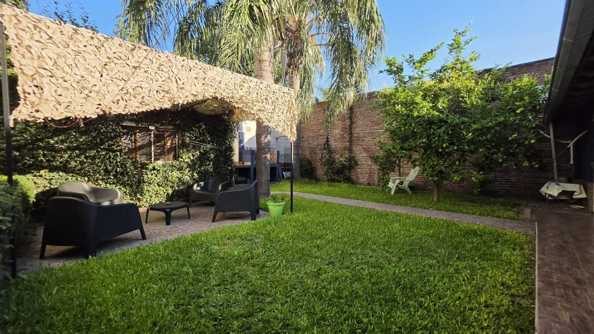 VENTA CASA 4 AMB QUINCHO/PARRILLA/JARDIN EL PALOMAR PERMUTA — foto 1