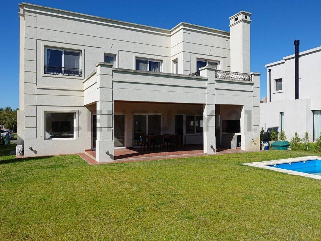VENTA CASA 7 AMBIENTES EN ACACIAS PUERTOS DEL LAGO | PERMUTA — foto 1