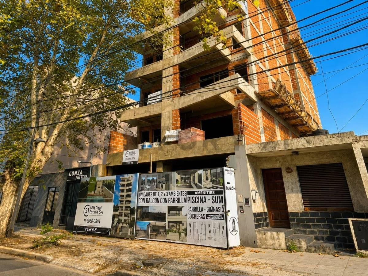 VENTA DEPTO 2 AMB CASEROS POZO - PERMUTA- FINANCIA ANTICIPOS BAJOS — foto 1