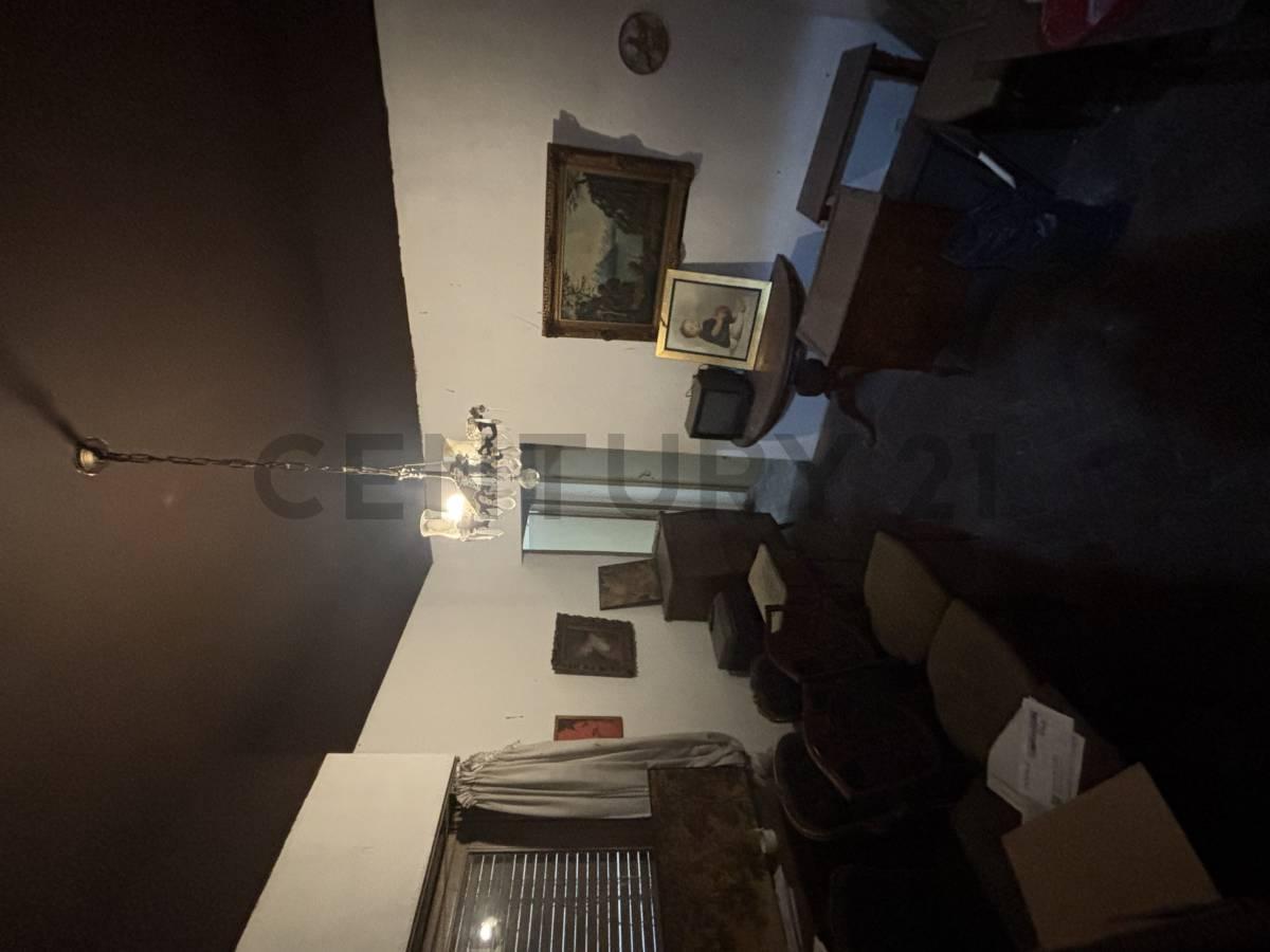 Venta oportunidad a refaccionar departamento Balvanera — foto 1