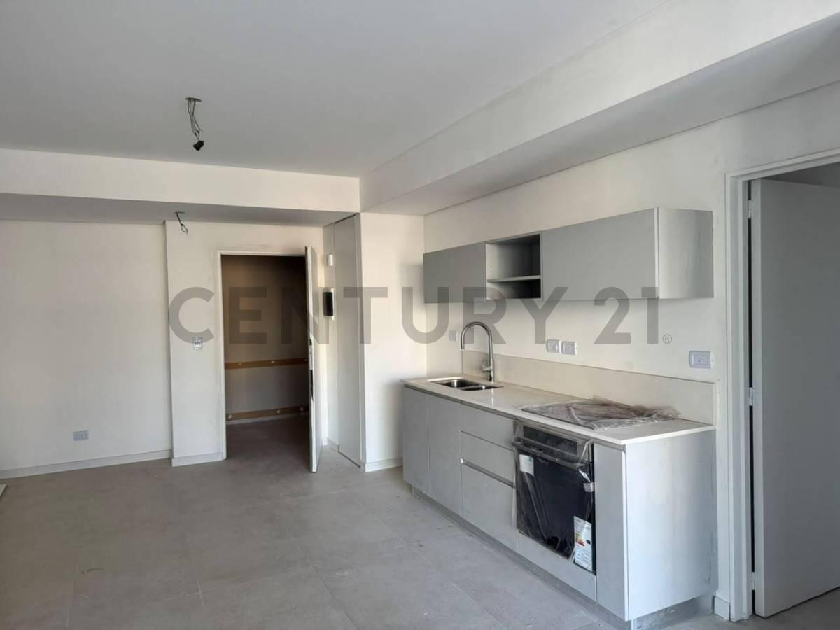 PALACIO ROCCATAGLIATA | GRAN 3 AMBIENTES CON BALCÓN | PRÓXIMA ENTREGA. Permuta — foto 1