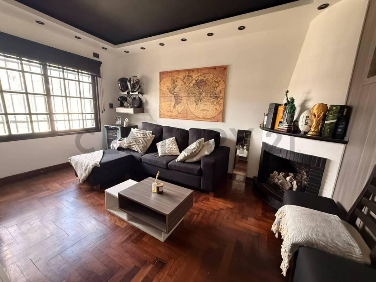 VENTA - PERMUTA CASA 3 AMB EN CIUDAD JARDIN CON COCHERA — foto 1