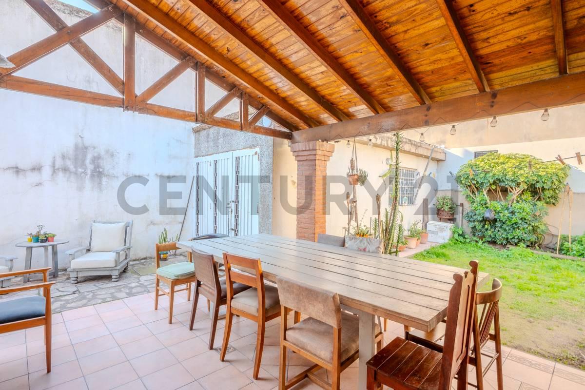 Casa 3 ambientes con Jardin y Parrilla- Villa Bosch — foto 1