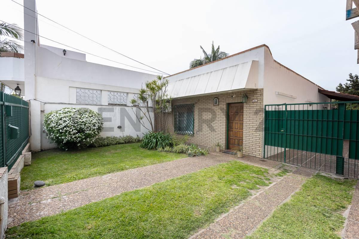 VENTA CASA MULTIFAMILIAR 4 AMB CON COCHERA VILLA BOSCH — foto 1