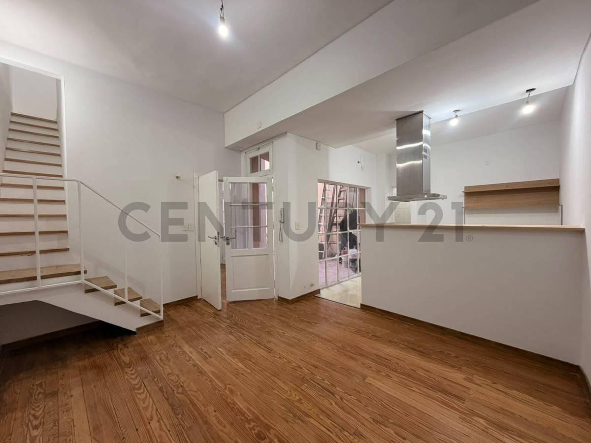 PH EN VENTA SANTA RITA 3 AMBIENTES CON PATIO SIN EXPENSAS REMODELADO A NUEVO — foto 1