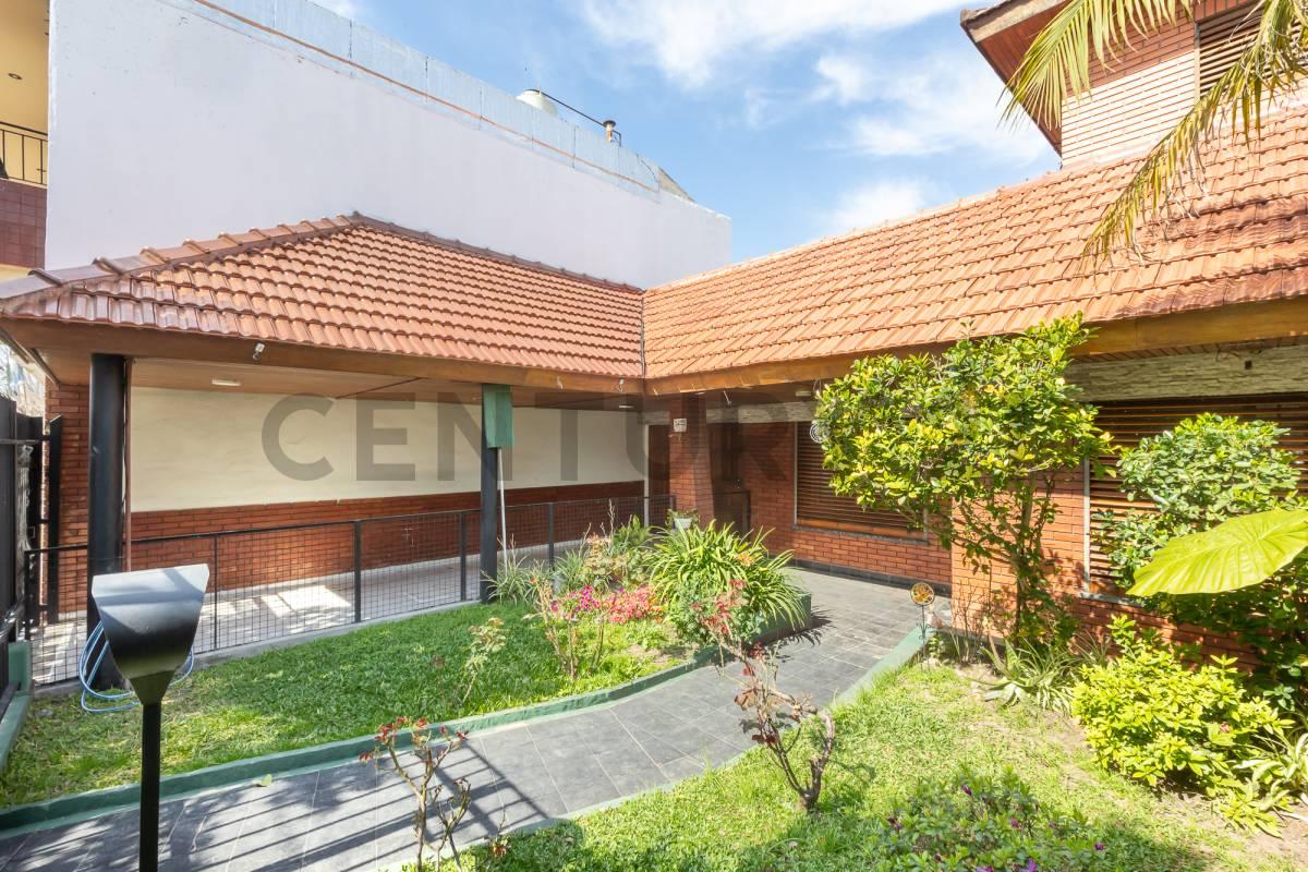 VENTA - PERMUTA CASA 4 AMB EN CASEROS CON COCHERA — foto 1