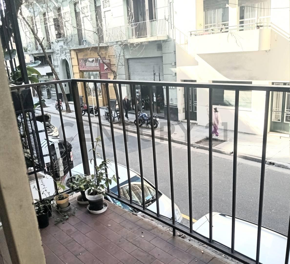 Venta Departamento Monoambiente Monserrat Balcón Frente — foto 1