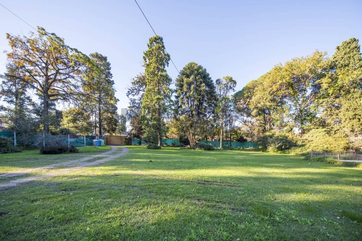 Lote en venta 800 mts en Bella Vista Barrio con porton — foto 1