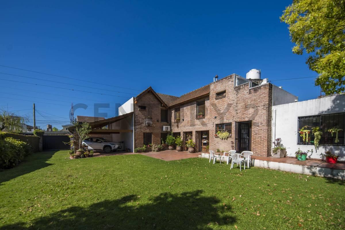 VENTA CASA 6 AMB CON AMPLIO PARQUE EN EL CENTRO DE SAN MIGUEL (IDEAL INVERSOR) — foto 1
